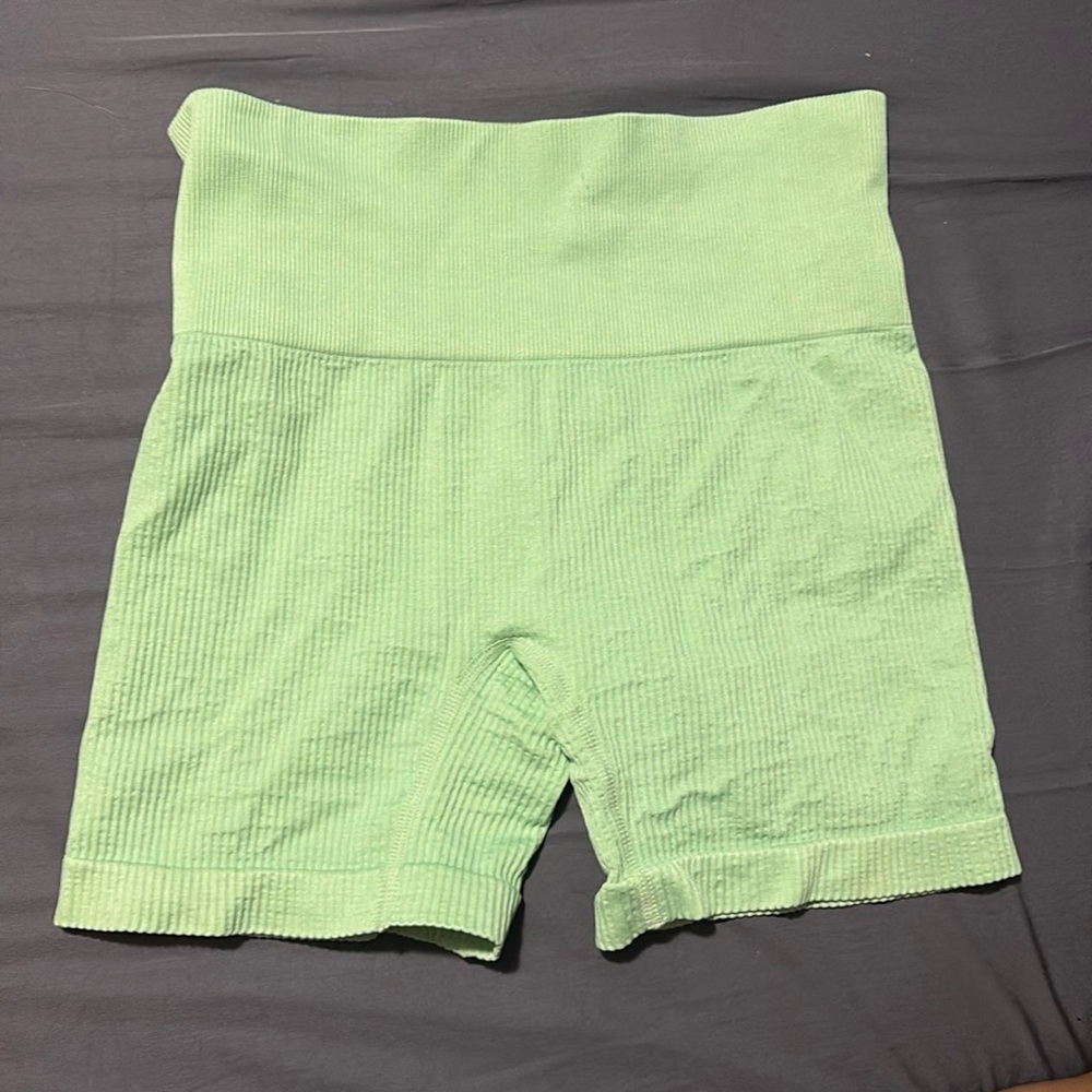 LIGHT GREEN SHORTS brand- colsie, size small
